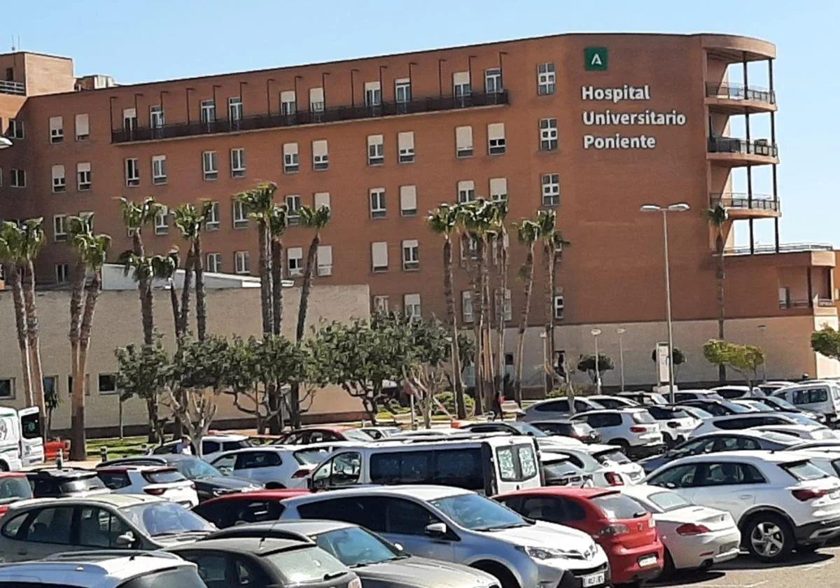 El nuevo parking del Hospital de Poniente incluirá puntos de recarga para vehículos eléctricos y placas solares