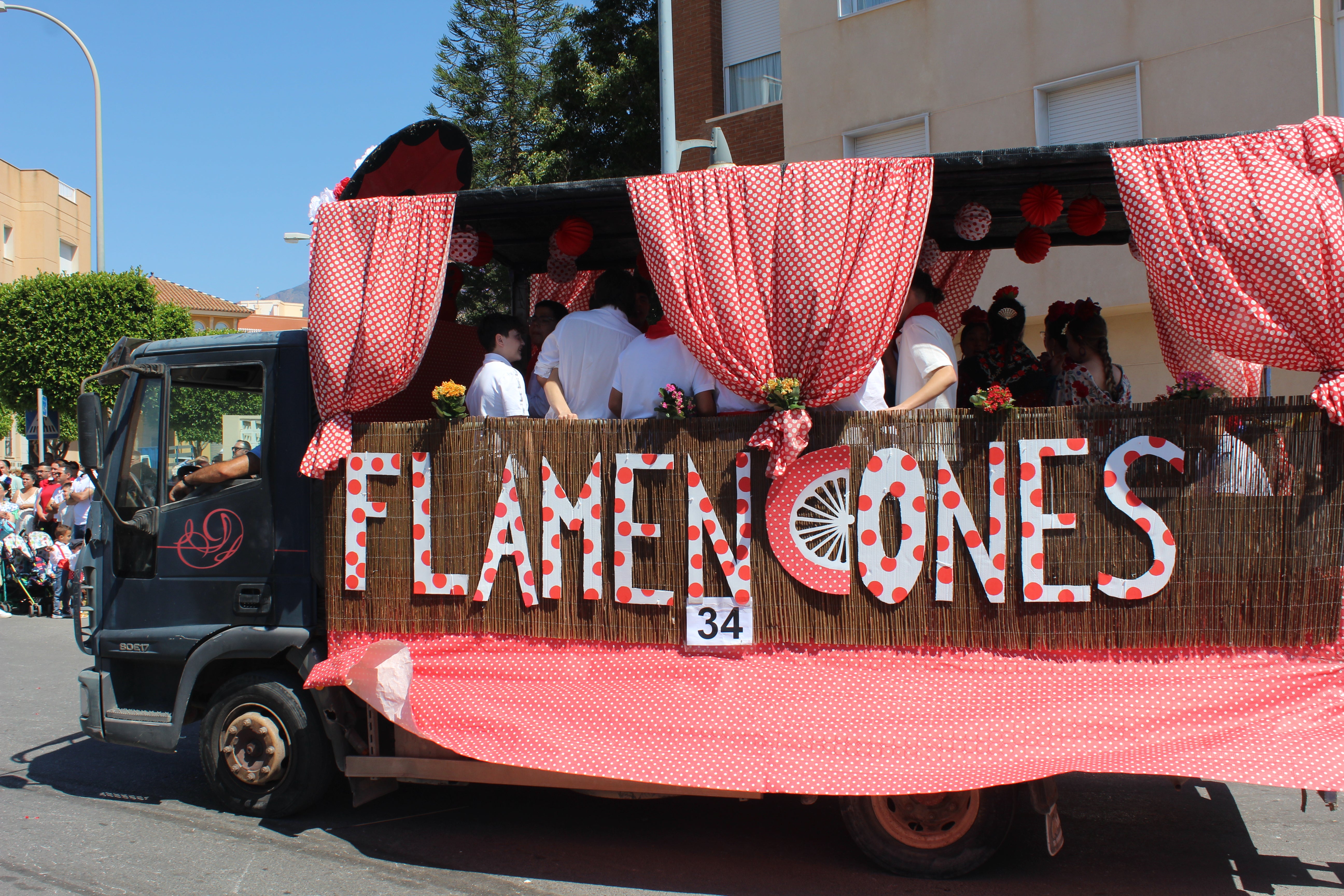 Colorido en la procesión - romería de San Marcos, en imágenes