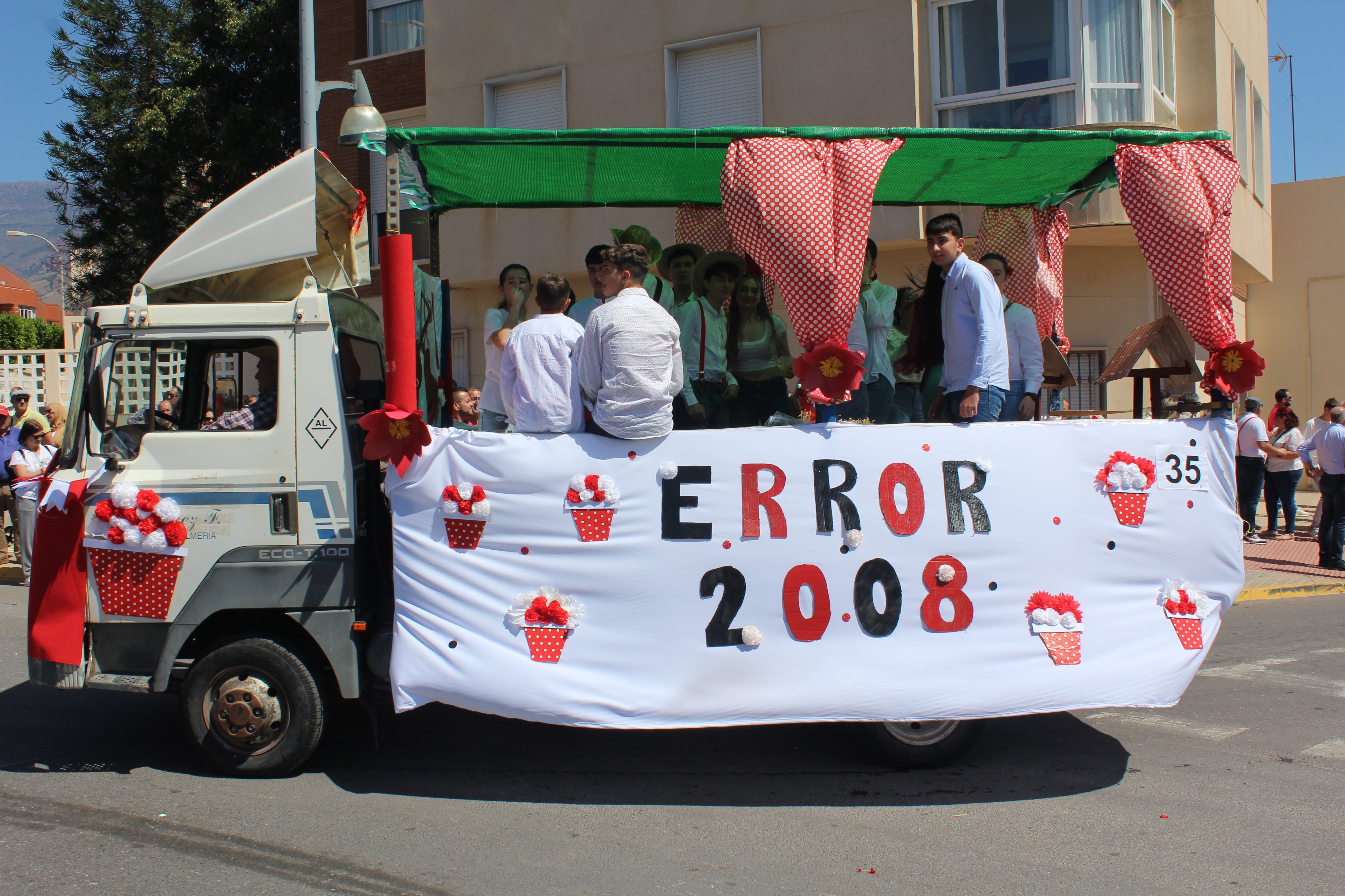 Colorido en la procesión - romería de San Marcos, en imágenes