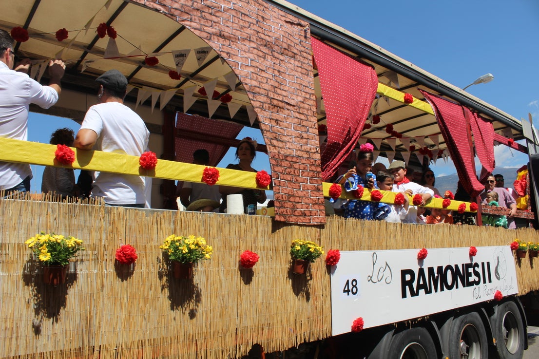 Colorido en la procesión - romería de San Marcos, en imágenes