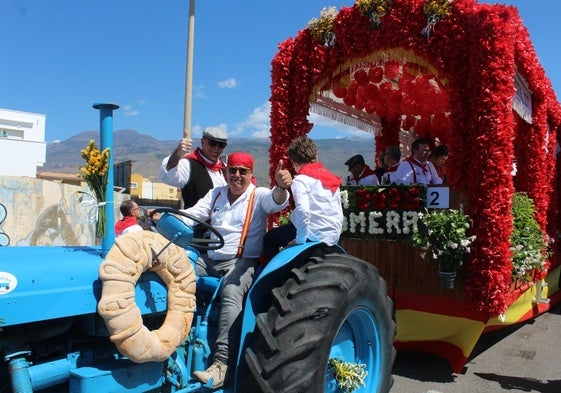 Colorido en la procesión - romería de San Marcos, en imágenes