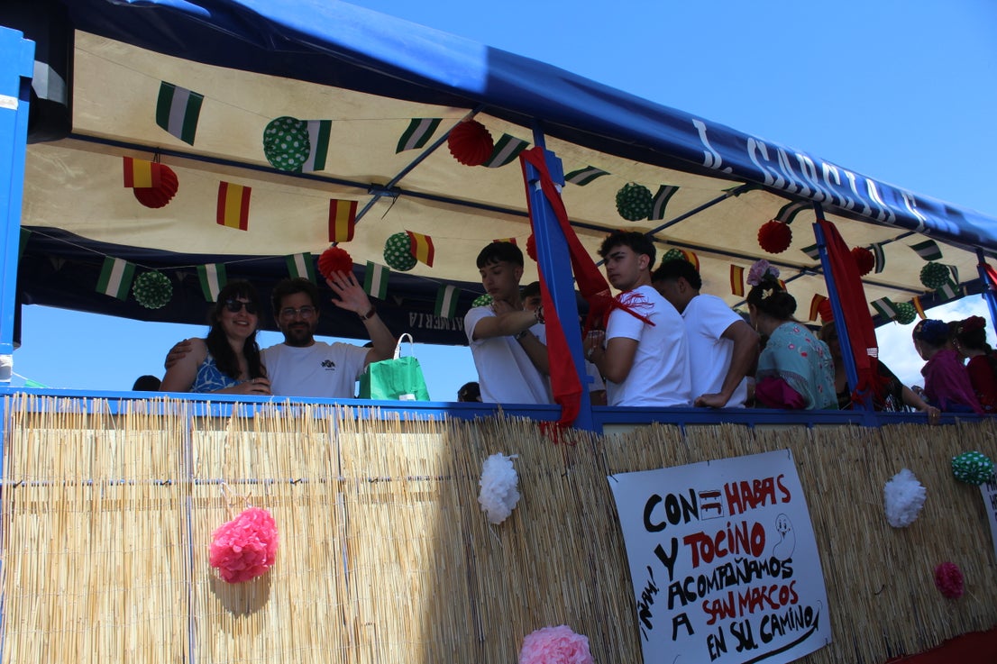 Colorido en la procesión - romería de San Marcos, en imágenes