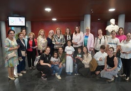 La edil de Cultura fue la encargada de la entrega de premios.