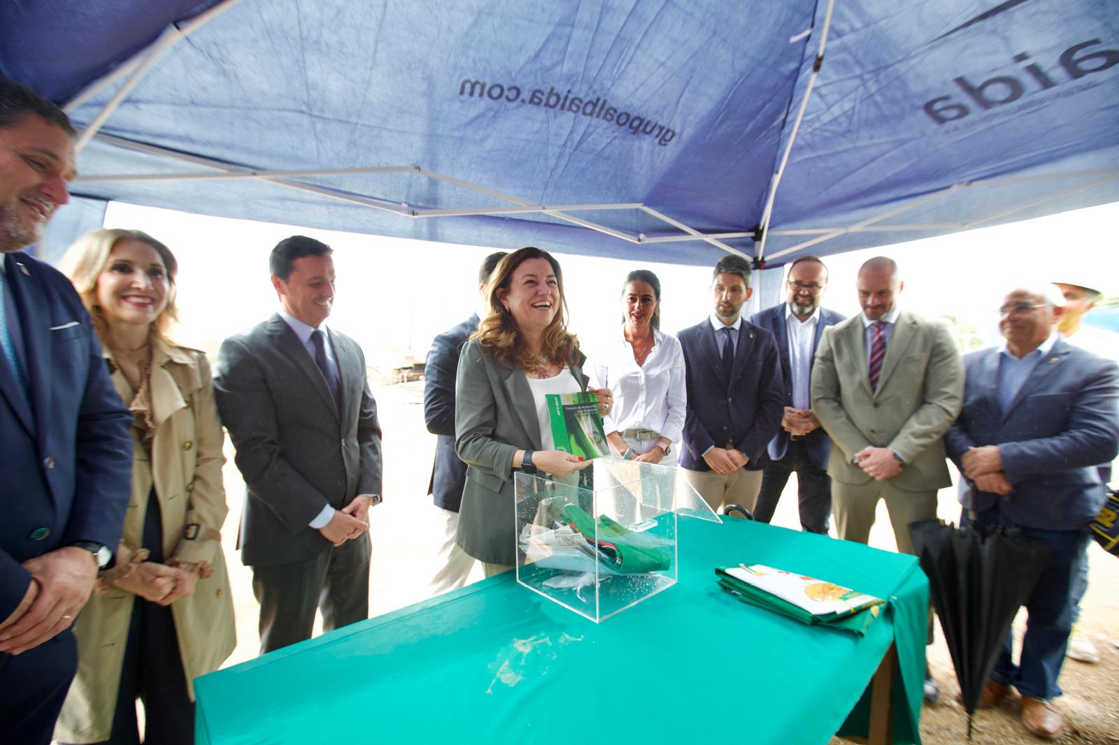 La colocación de la primera piedra del IES Almerimar, en imágenes