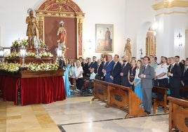 La misa cuenta con gran asistencia cada año.