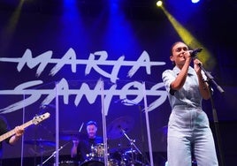 Marta Santos pone ritmo a las Fiestas de San Isidro con su estilo, en imágenes