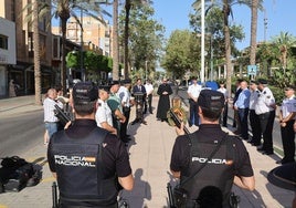 El alcalde, Francisco Góngora, y el párroco, Juan Manuel Góngora, asistieron a la inauguración.