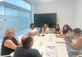 Una de las reuniones de las mesas de trabajo en el municipio.