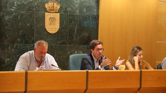 Aprueban la concesión de felicitaciones a 18 agentes de la Policía Local por «grandes» actuaciones