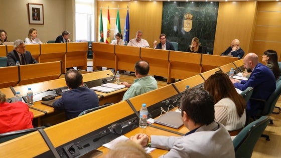 El Ejido reduce en 15 años cerca de 350 millones de euros de la deuda heredada