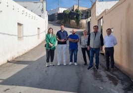 Alarcón insistió en que el PSOE de El Ejido continuará visitando y acompañando al vecindario.