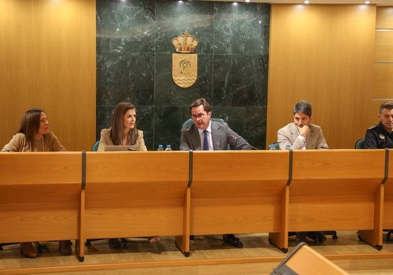 Durante la sesión se ha presentado el Aula Externa, pieza fundamental del nuevo programa municipal.