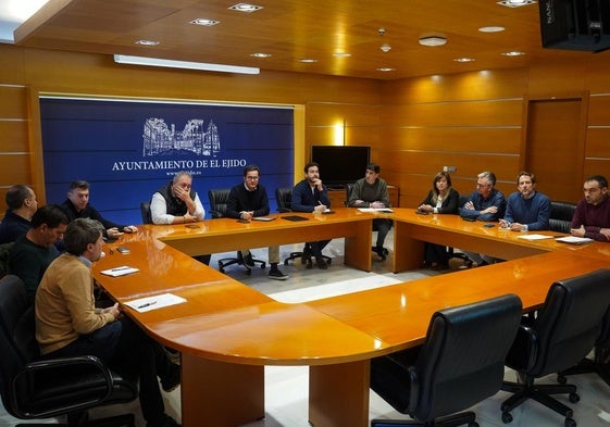 Un momento de la reunión en el Ayuntamiento de El Ejido.