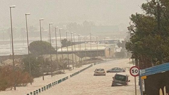 La borrasca Kristin deja inundada carreteras en El Ejido