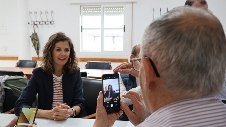 El Ejido forma a los mayores con talleres de digitalización
