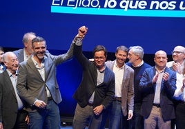 Ramón Fernández-Pacheco y Francisco Góngora, en el Congreso Local.