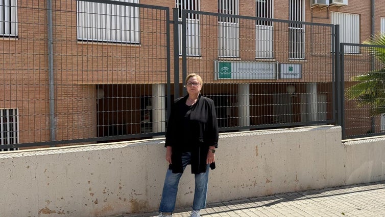 Denuncian que por la «pésima» gestión de Moreno Bonilla habrá que instalar más barracones en un centro ejidense