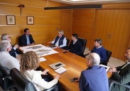 Uno de los momentos de la reunión llevada a cabo en uno de los espacios del Ayuntamiento de El Ejido.