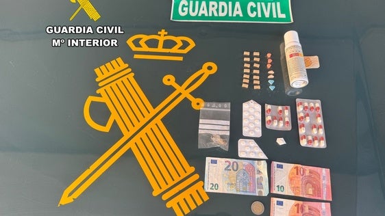 Tres detenidos por delitos contra la salud pública en Balerma y las Norias de Daza