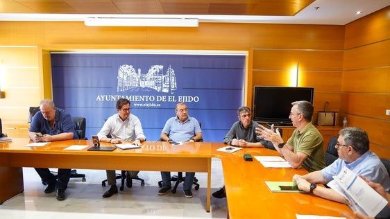 El Ejido da luz verde a actuaciones de refuerzo de los servicios municipales