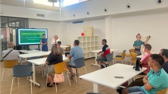 Organizan un curso de limpieza para la inclusión sociolaboral de personas discapacitadas