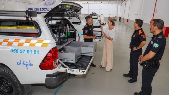 El Ejido refuerza su Policía Local con dos nuevos vehículos para emergencias