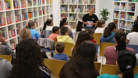 El Ejido celebra el Día de las Bibliotecas bajo el lema 'Sin profesionales no hay Bibliotecas'