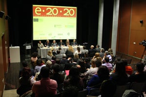 ‘Emprendedores 2020’ recoge en El Ejido más de una docena de historias de «héroes»