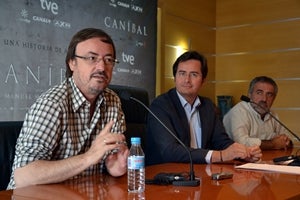 Martín Cuenca presenta en casa 'Caníbal'