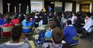 El proyecto ambiental ‘Alborán’ conciencia y divierte a 120 alumnos de ESO del IES Murgi