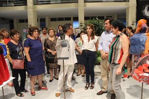 El Patio de Luces acoge la exposición de carteles y meninas ‘Que treinta años no es nada’