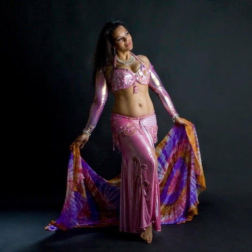 «El Bollywood es una danza divertida, apta para todas las edades y sexos»
