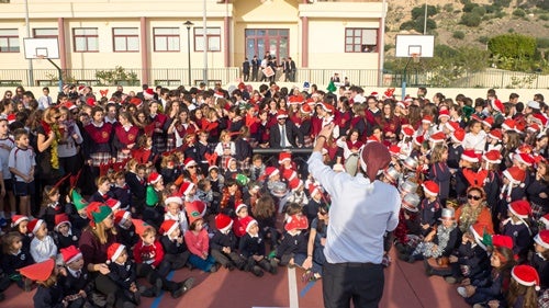 Más de 700 alumnos y personal del SEK Alborán despiden el 2015 con un ‘lipdub’