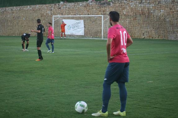 El CD El Ejido logra una victoria de autoestima ante el Marbella (0-1)
