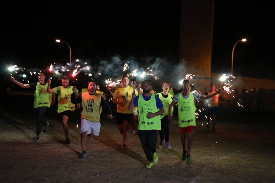 Los jóvenes de San Agustín trasladaron la antorcha hasta este núcleo en carrera de relevos. 