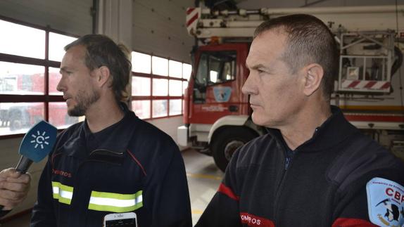 Los Bomberos del Poniente ‘apagan el fuego’ durante una semana en furgoneta