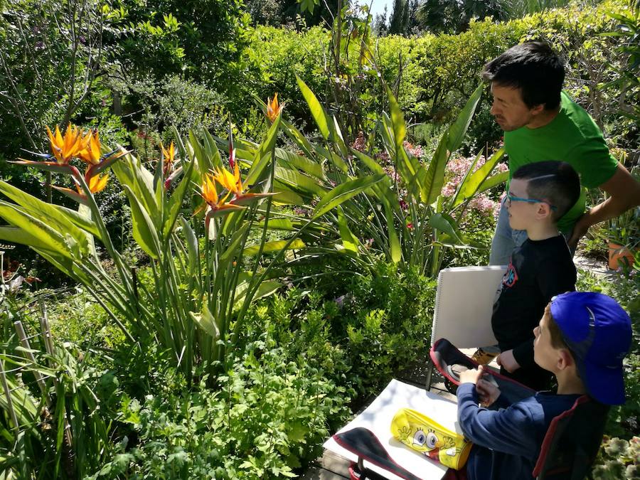 Pequeños artistas captan la belleza en todo su esplendor desde el jardín ‘La Almunya del Sur’