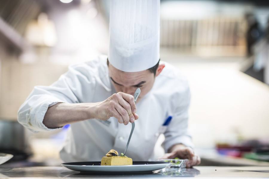 Un nuevo restaurante que abre sus puertas anexo al hotel Barceló Granada Congress y que invita a una botella de Barbadillo a los comensales, estas semanas