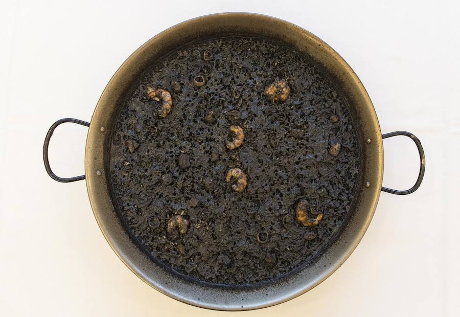 Un nuevo restaurante que abre sus puertas anexo al hotel Barceló Granada Congress y que invita a una botella de Barbadillo a los comensales, estas semanas