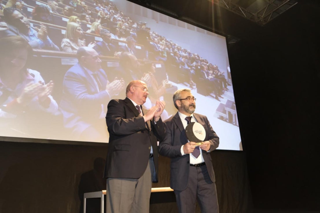 El Centro de Formación Profesional La Inmaculada acoge la entrega de los premios a seis restauradores y establecimientos de la provincia de Granada