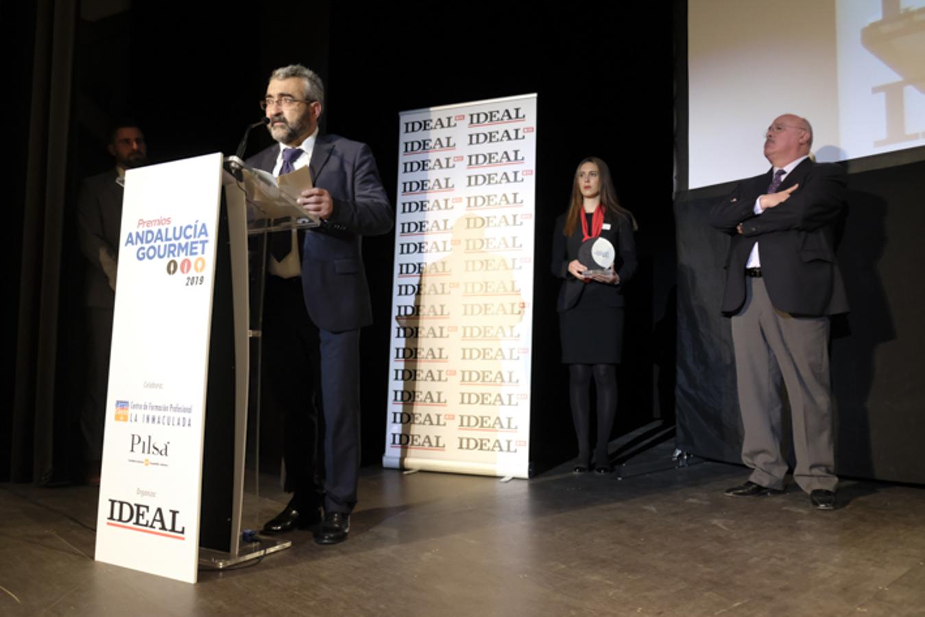 El Centro de Formación Profesional La Inmaculada acoge la entrega de los premios a seis restauradores y establecimientos de la provincia de Granada