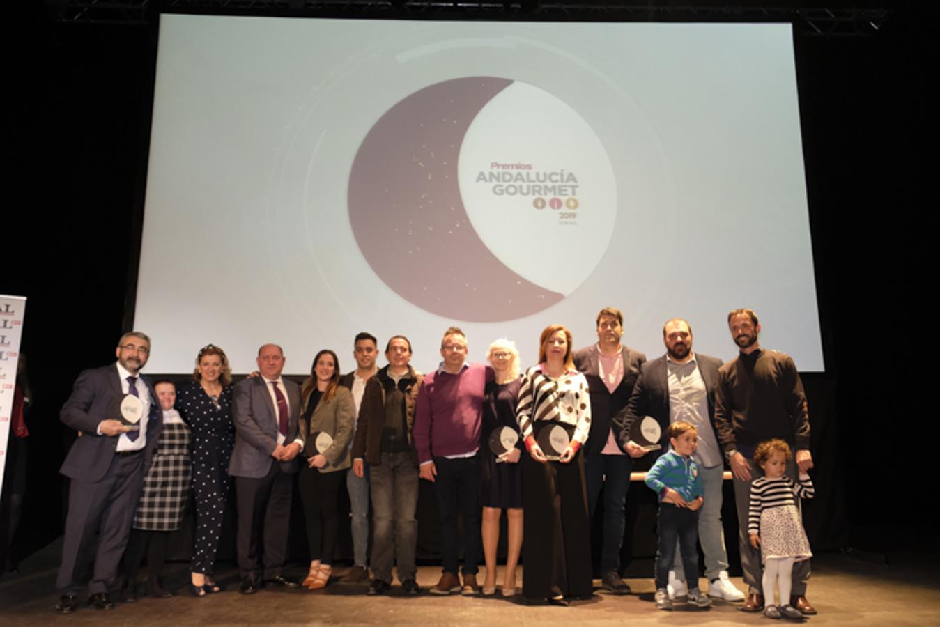 El Centro de Formación Profesional La Inmaculada acoge la entrega de los premios a seis restauradores y establecimientos de la provincia de Granada