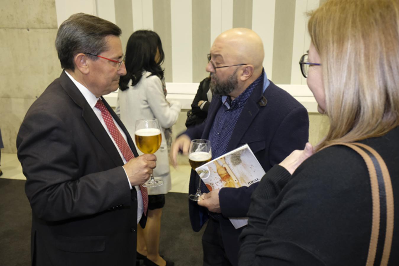 El Centro de Formación Profesional La Inmaculada acoge la entrega de los premios a seis restauradores y establecimientos de la provincia de Granada