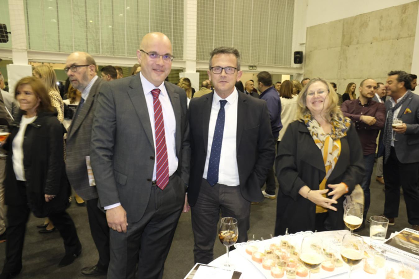 El Centro de Formación Profesional La Inmaculada acoge la entrega de los premios a seis restauradores y establecimientos de la provincia de Granada