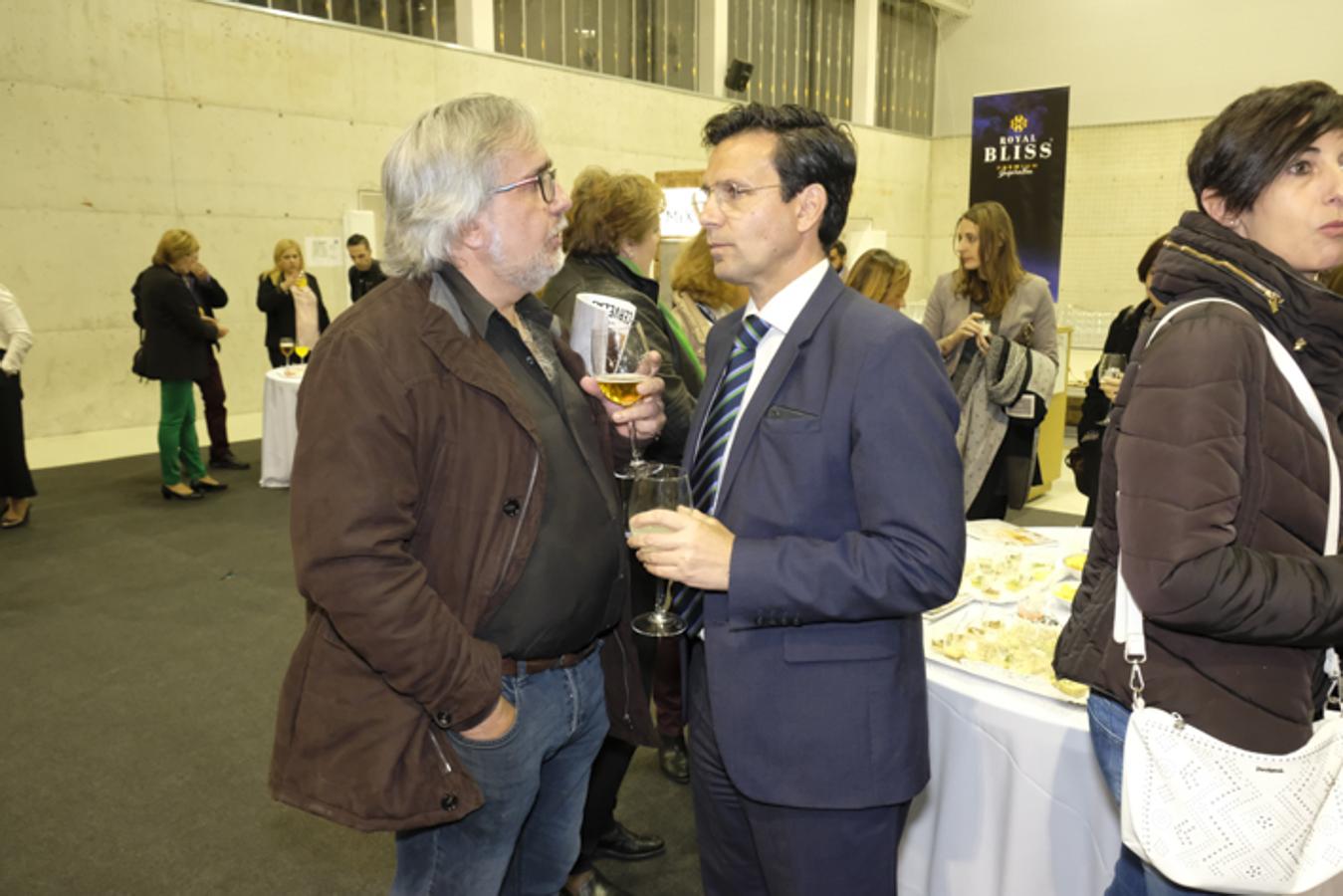 El Centro de Formación Profesional La Inmaculada acoge la entrega de los premios a seis restauradores y establecimientos de la provincia de Granada