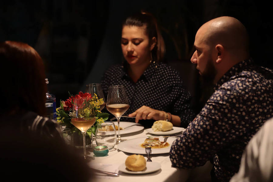 Por segundo año consecutivo el chef del Hotel Miba, José de la Blanca, reunió a casi una veintena de cocineros para conmemorar unas jornadas en honor al cocinero Emilio Cervilla. Una noche para el recuerdo, llena de connotaciones emotivas, pero sobre todo cargada de compañerismo gastronómico.