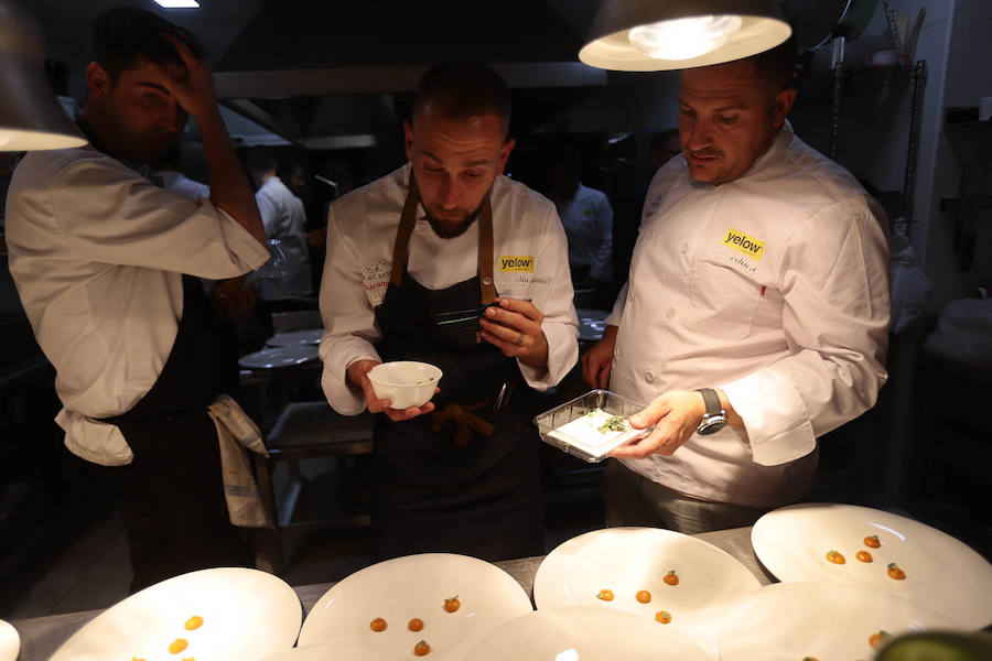 Por segundo año consecutivo el chef del Hotel Miba, José de la Blanca, reunió a casi una veintena de cocineros para conmemorar unas jornadas en honor al cocinero Emilio Cervilla. Una noche para el recuerdo, llena de connotaciones emotivas, pero sobre todo cargada de compañerismo gastronómico.