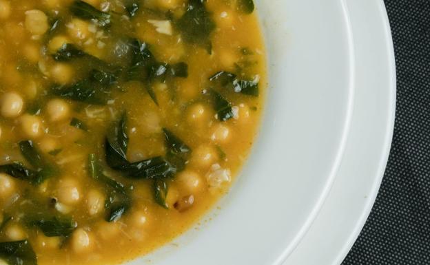 Calderos, cocidos, pucheros y otros platos de cuchareo