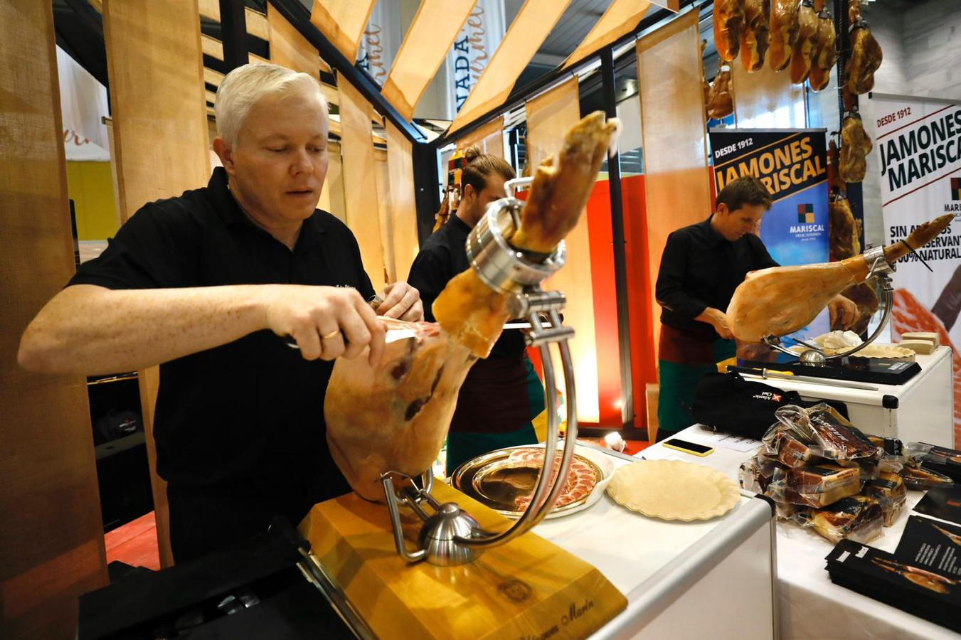 El Palacio de Congresos comienza a llenarse asistentes a Granada Gourmet