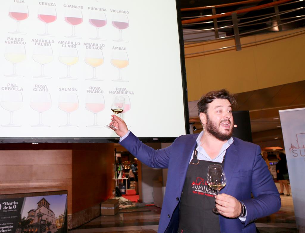 Los asistentes han podido disfrutar de varias catas durante la jornada del viernes